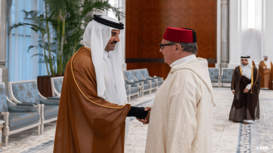 بتعليمات ملكية سامية، السيد أخنوش يمثل جلالة الملك في تقديم التعازي في وفاة صاحب السمو الشيخ حمد بن خليفة آل ثاني