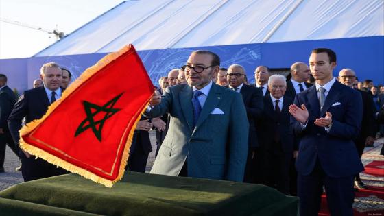 سيدنا نصره الله رفقة صاحب السمو الملكي الامير مولاي الحسن يطلق أشغال إنجاز المركب الصناعي لمحركات الطائرات