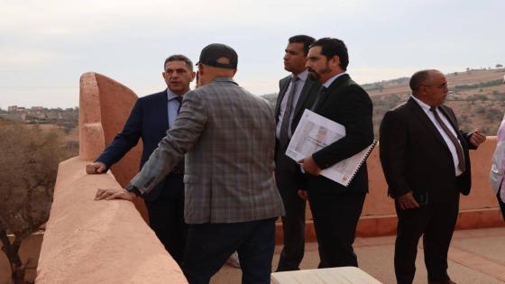 والي جهة سوس ماسة يزور مركز الأركان أزراراك ويدعو إلى إعادة فتحه