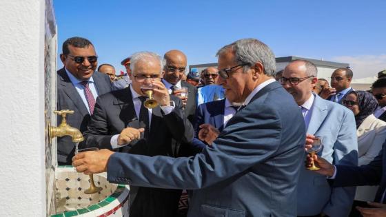 الوزير نزار بركة رفقة الوالي علي خليل يطلقان مشاريع استراتيجية بقلب الصحراء المغربية
