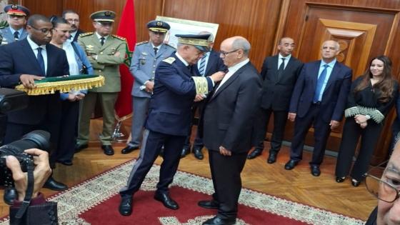 الوالي مهيدية يوشح المنعم عليهم باوسمة ملكية