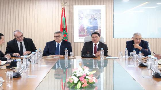 حجيرة يجتمع بالمدير الكبير ديال الديوانة والمدير العام للموانىء