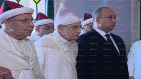 لحظة استقبال السيد خطيب الهبيل والي جهة مراكش من طرف جلالة الملك محمد السادس نصره وايده