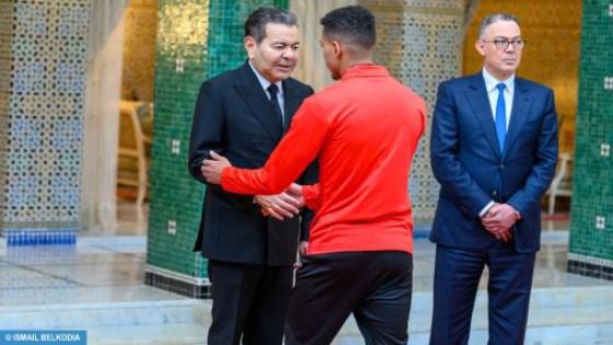 بتعليمات سامية من جلالة الملك، صاحب السمو الملكي الأمير مولاي رشيد يستقبل أعضاء المنتخب الوطني لكرة القدم الذي بلغ المباراة النهائية لكأس