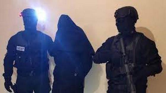 توقيف 5 ارهابيين كانوا يخططون لمشاريع تخريبية