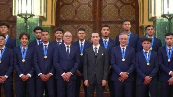 فيديو..بتعليمات سامية من جلالة الملك، صاحب السمو الملكي ولي العهد الأمير مولاي الحسن يترأس حفلا أقامه جلالته على شرف أعضاء المنتخب الوطني لكرة القدم لأقل من 20 سنة، بطل العالم